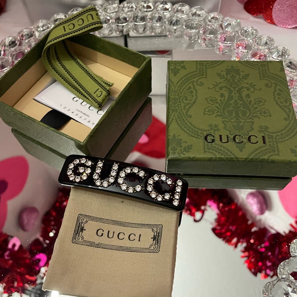 NIB HAIR BARRETTE WITH RHINESTONE LETTERING WITH DUST BAG BOX RIBBON BAG 💕